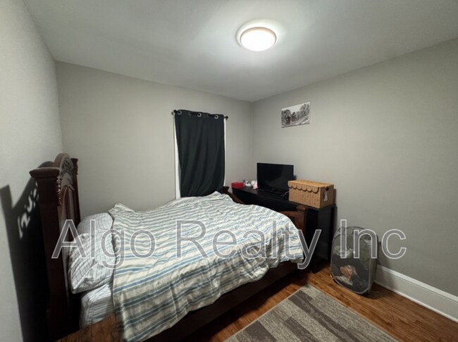 Building Photo - 4239 Minnehaha Ave