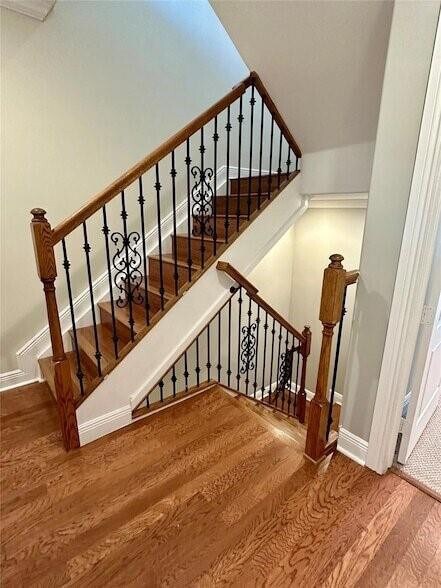 Building Photo - 1362 Bayview Dr