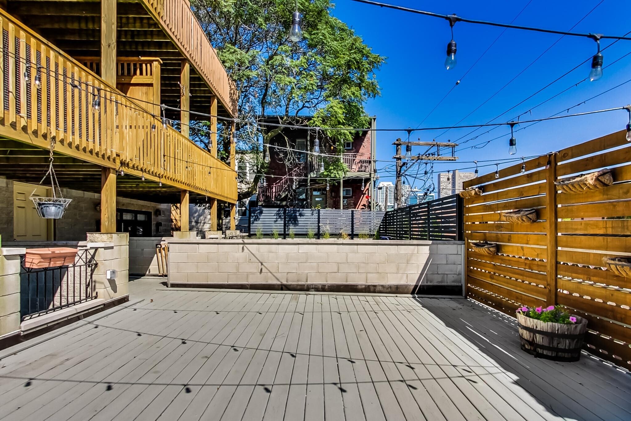 Building Photo - 3545 N Fremont St