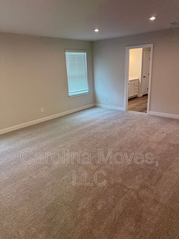 Building Photo - 7071 Glass Ct
