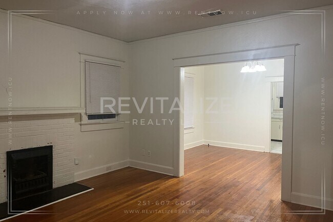 Building Photo - Charming Lower Midtown Cottage