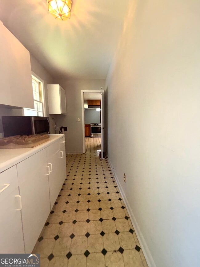Building Photo - 1255 Angelia Dr SW