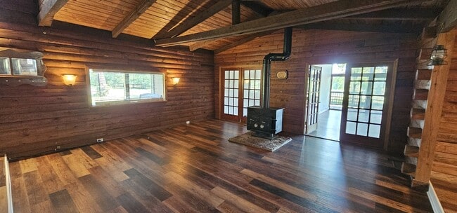 Building Photo - 7307 Rhodes Ln