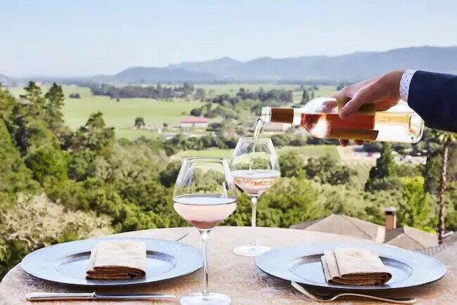 Building Photo - 662 Cottage Dr