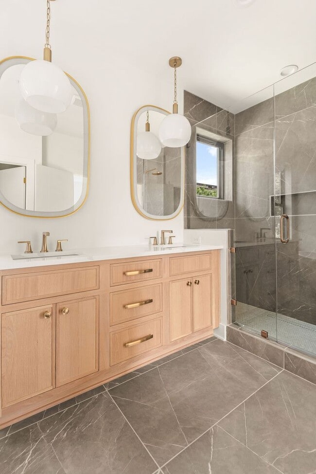 Building Photo - True Custom Build in Heart of Germantown!