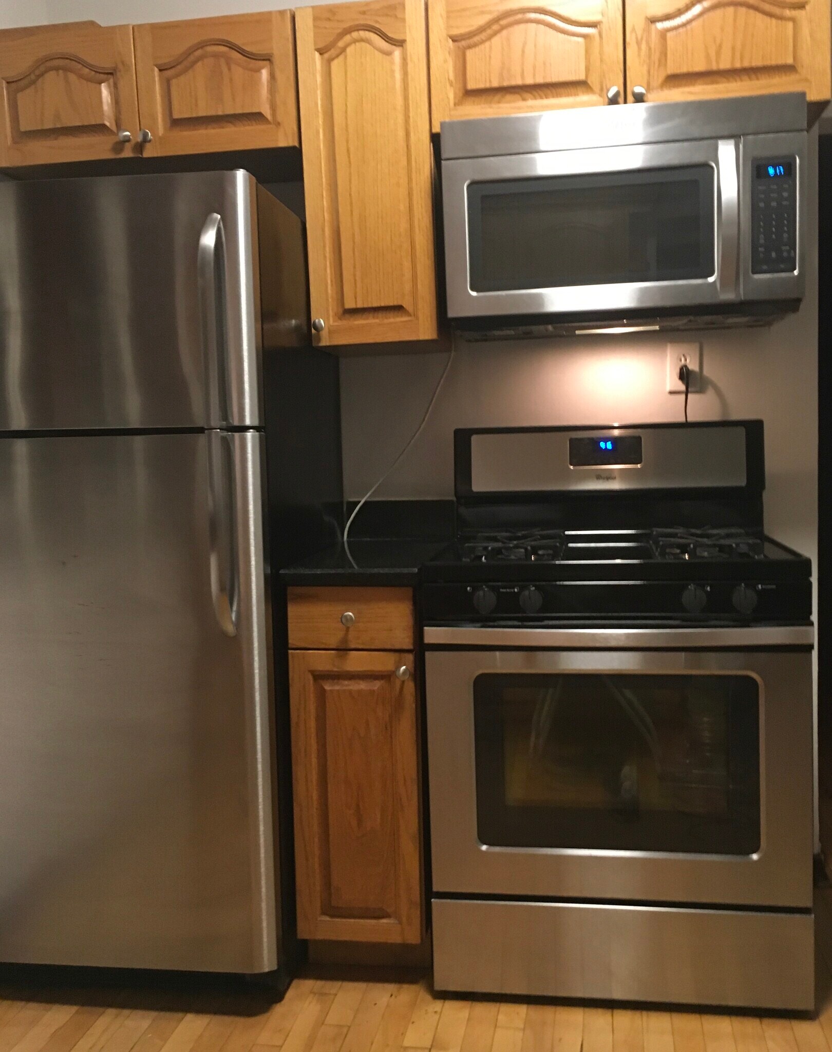 Building Photo - 2338 N Avers Ave