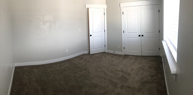 Building Photo - AMAZING HOME IN SOUGHT AFTER EXCHANGE DEVELOPMENT W/ 2 CAR GARAGE