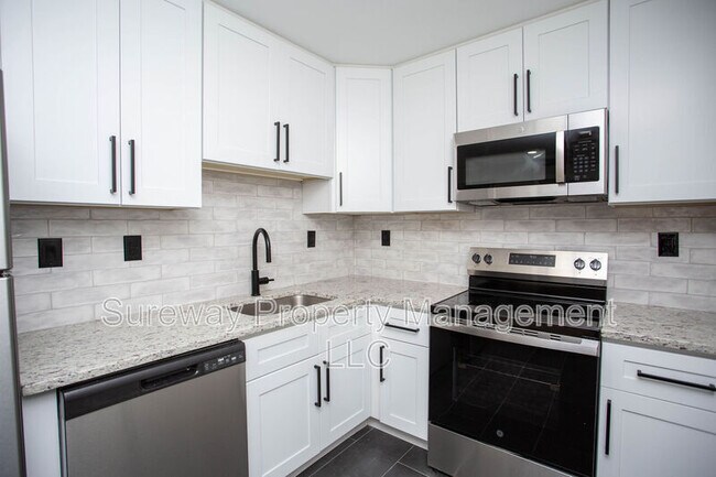 Building Photo - 816 Winding Way