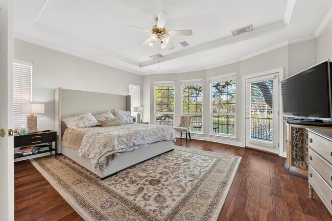 Building Photo - 345 The Hills Dr