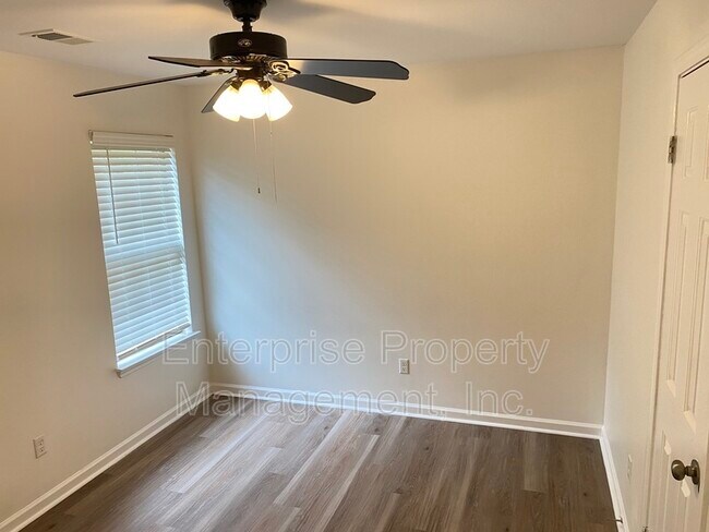 Building Photo - 7125 Showboat Ln