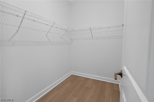 Building Photo - 9156 Leatherwood Loop