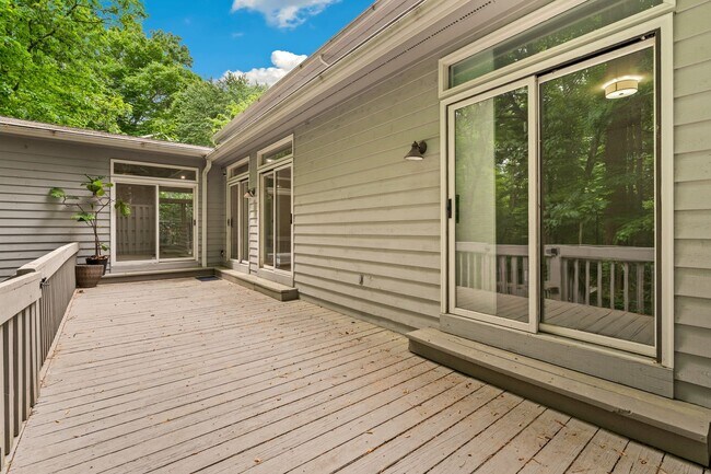 Building Photo - *APPLICATIONS PENDING* Bolin Creek 4 Bedroom House with Fabulous Forest Views Available May 15!