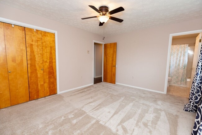 Building Photo - 4 Bed, 2.5 Bath Single Family Home in Winc...
