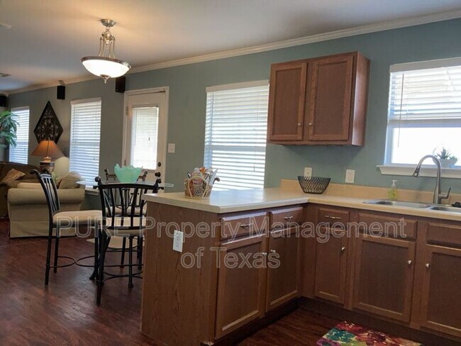 Building Photo - 108 Covey Ln