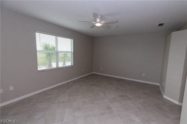 Building Photo - 15908 Grn Acrs Ave