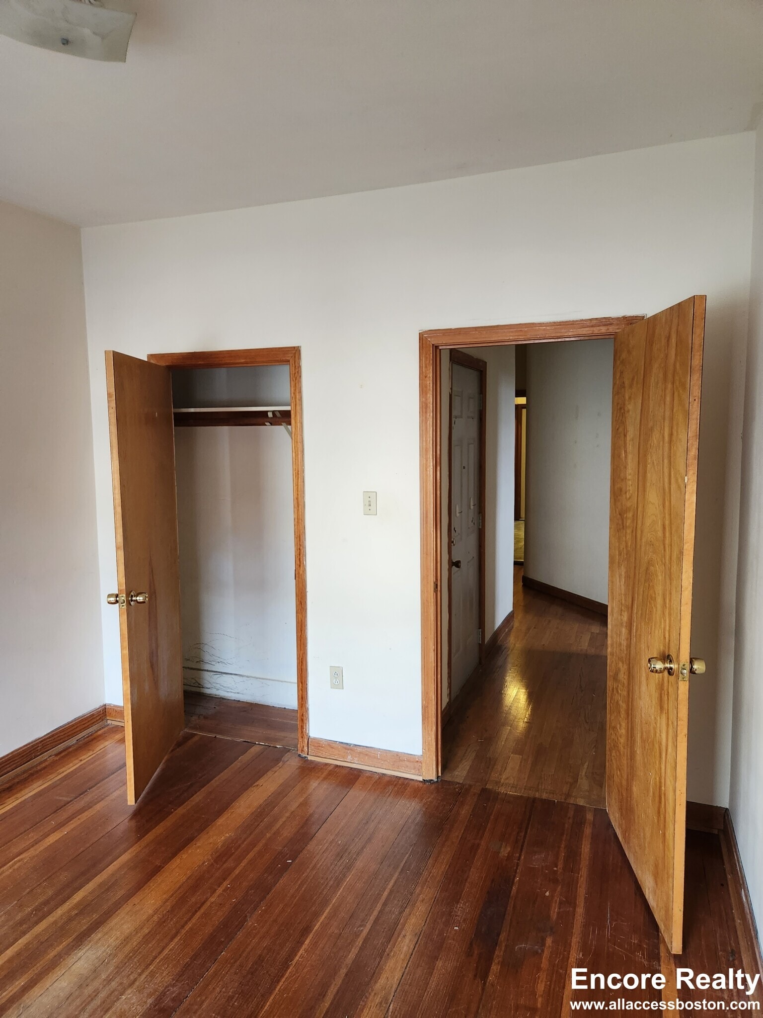 Building Photo - 369A Centre St