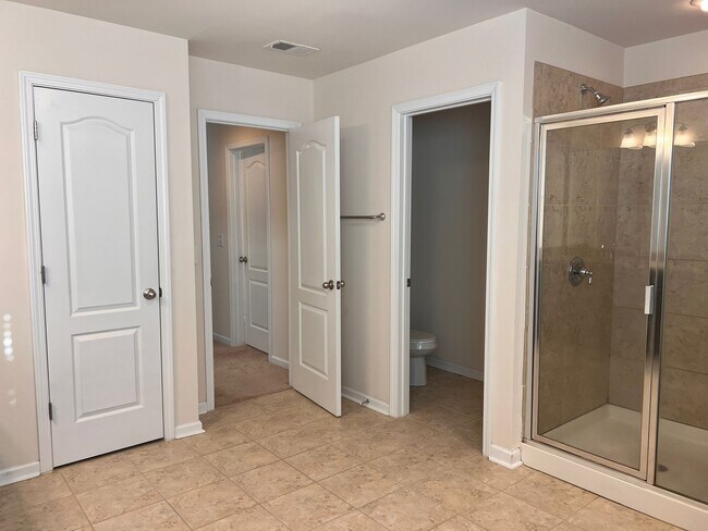 Building Photo - 151 Blossom Ridge Dr