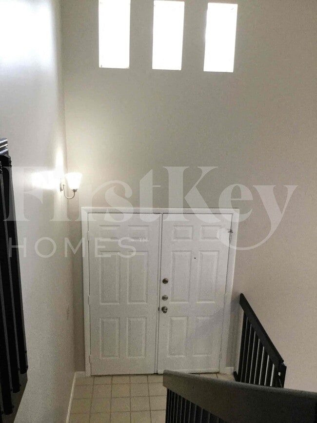 Building Photo - 3085 Lighthouse Pl