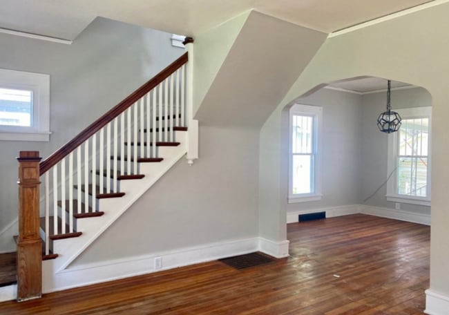 Building Photo - 3 Bedroom House - Rock Island