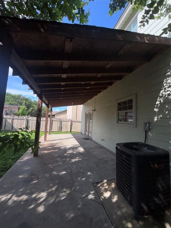 Building Photo - 5600 War Admiral Dr