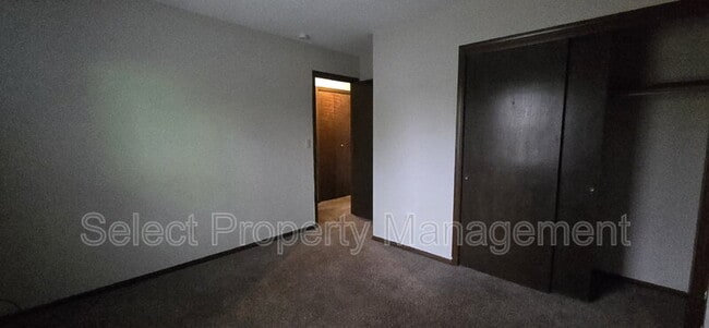 Building Photo - 3519 Shoaff Park River Dr