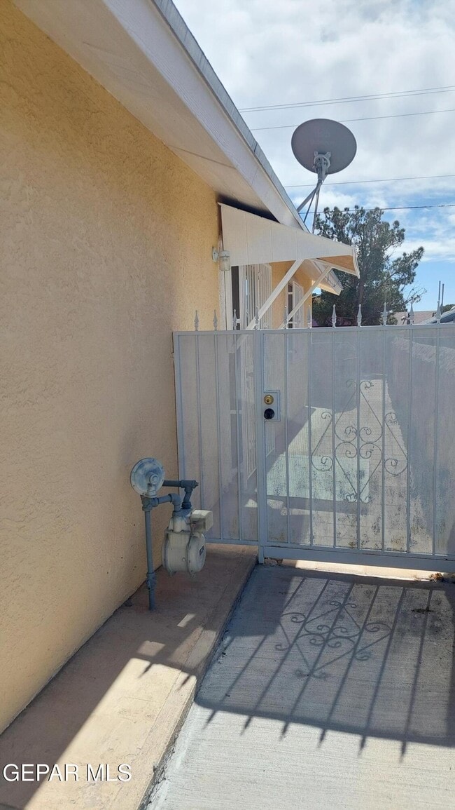 Building Photo - 12124 Fred Carter Dr