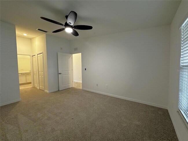 Building Photo - 14271 Heritage Landing Blvd