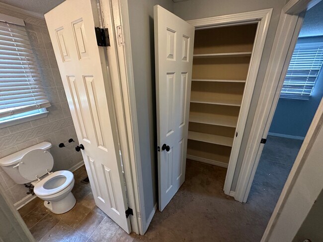 Building Photo - 510 Layne St