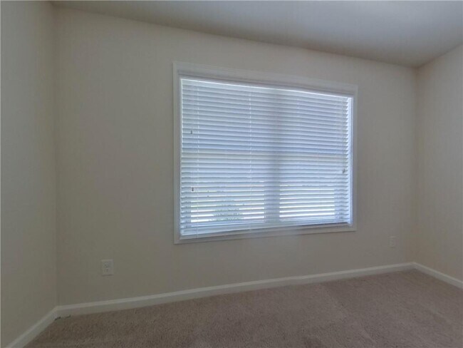 Building Photo - 4352 Bella View Dr