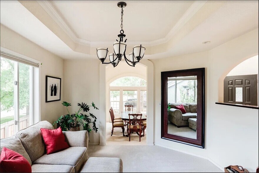 Building Photo - 995 Quince Ave