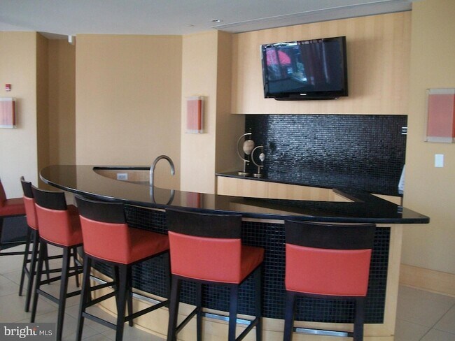 Building Photo - 155 Potomac Passage