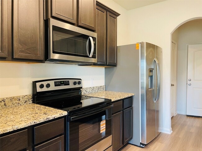 Building Photo - 11042 Hillside Creek Dr