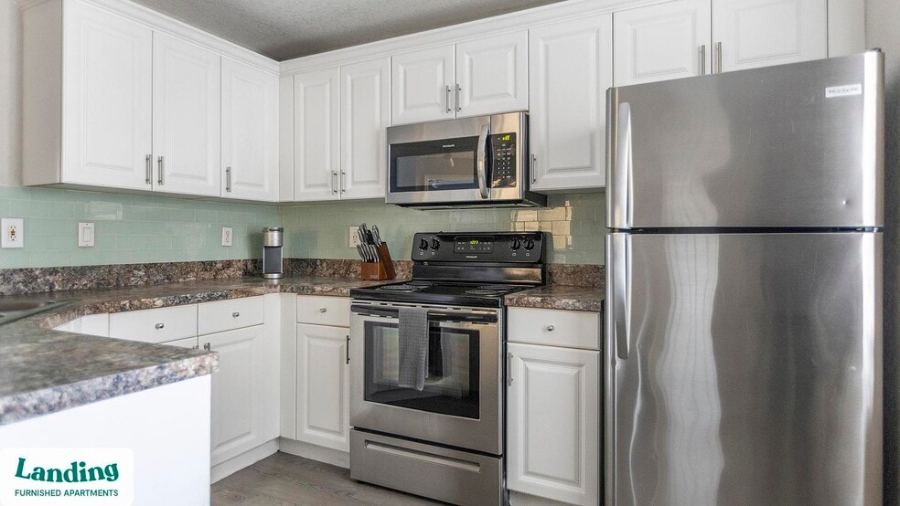 Building Photo - 3695 Island Club Dr