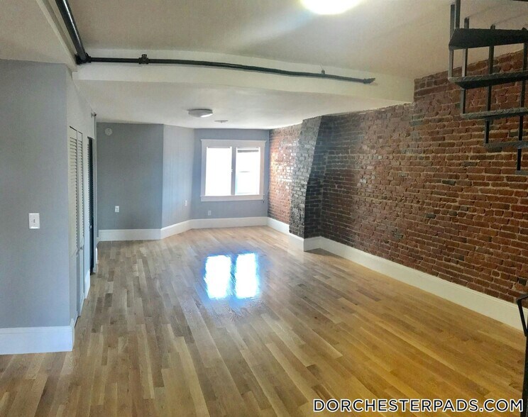 Building Photo - 402 Neponset Ave