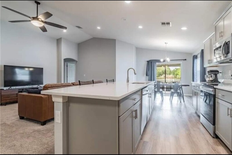 Building Photo - 6945 Gideon Cir