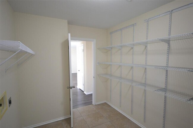 Building Photo - 3302 High Cotton Cove