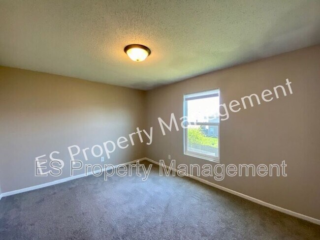 Building Photo - 8415 Ash Grove Dr