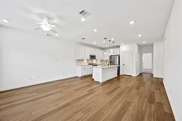 Building Photo - 2226 Adena Spgs Dr