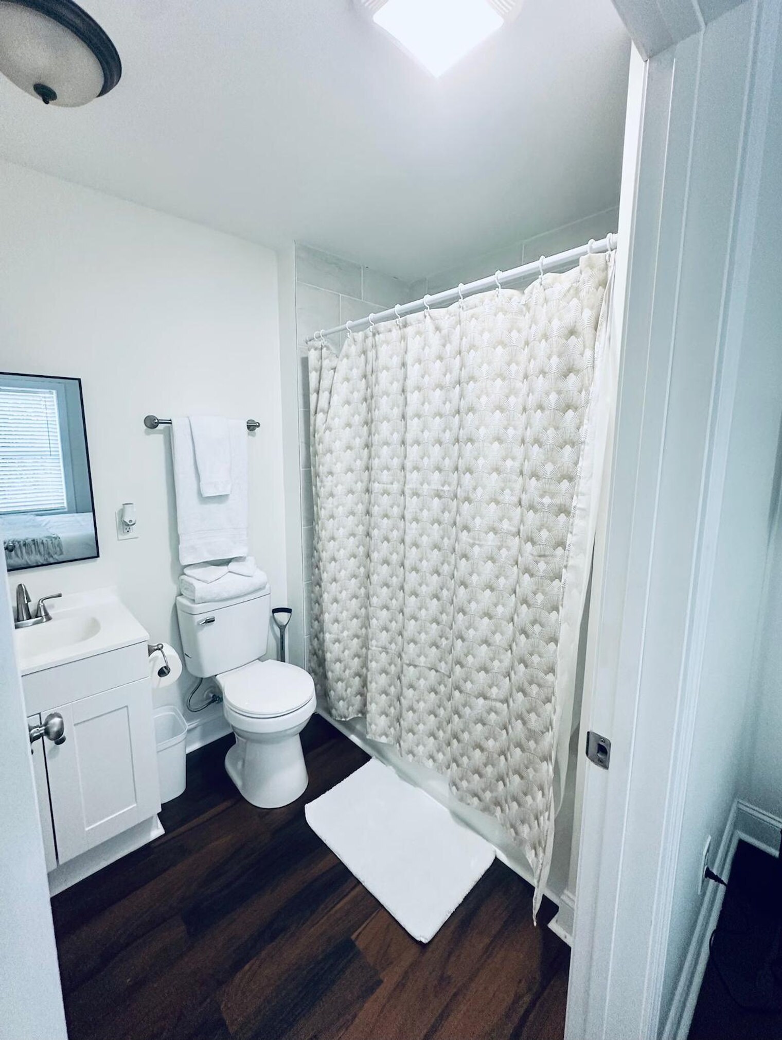 Building Photo - 107 David St