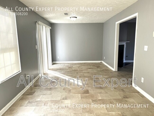 Building Photo - 3232 Sentinel Cir