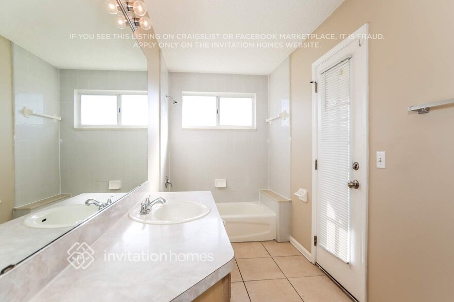 Building Photo - 10929 Lydia Estates Dr