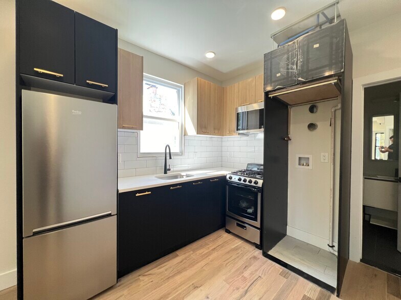 Unit 3F - 46 Van Reipen Ave