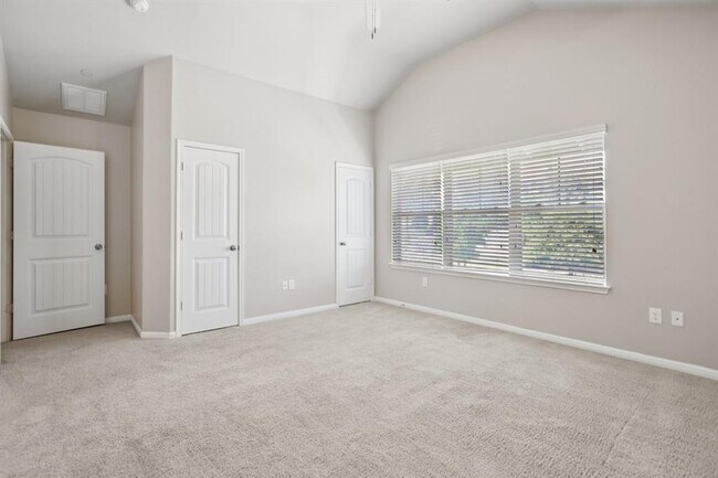 Building Photo - 516 E Slaughter Ln