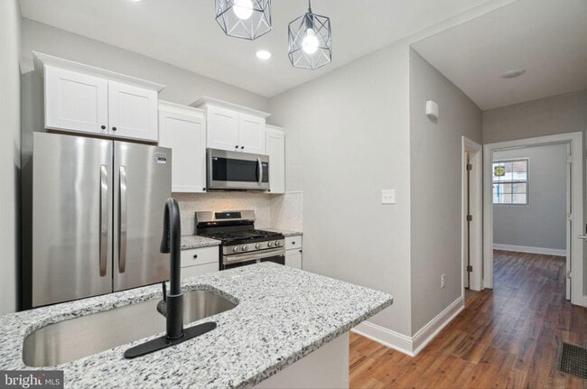 Building Photo - 2144 S 20th St