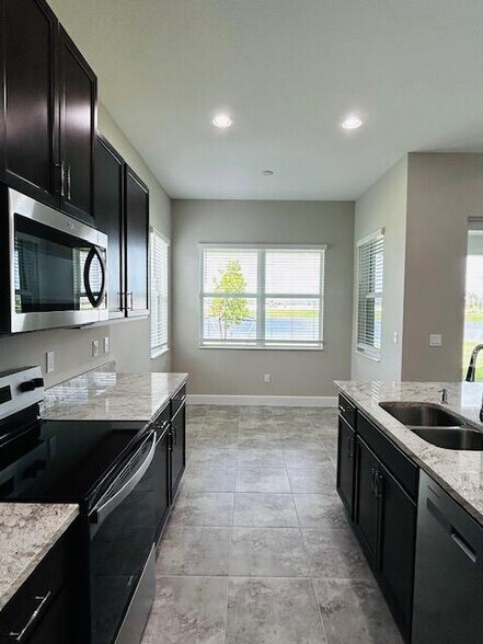 Building Photo - 5477 Liberty Ln