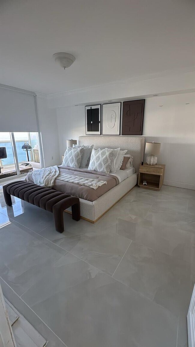 Building Photo - 1830 S Ocean Dr