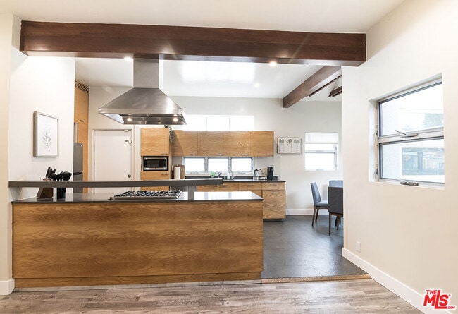Building Photo - 307 S Citrus Ave