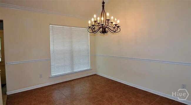 Building Photo - 75 Oak Ridge Cir