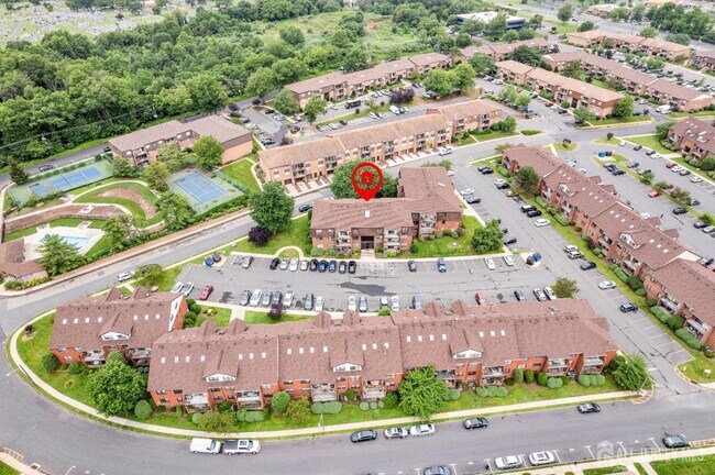 Building Photo - 101 Beverly Hl Ter