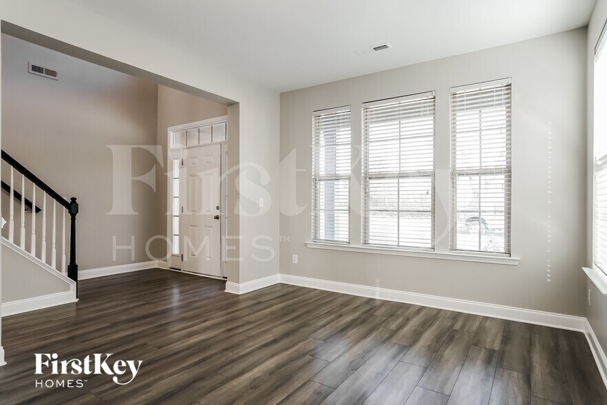 Building Photo - 3141 Lacewing Dr